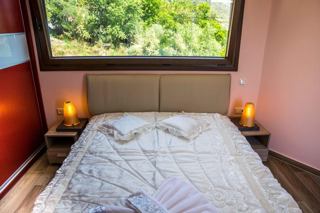 Aeri Villa Prínos Buitenkant foto